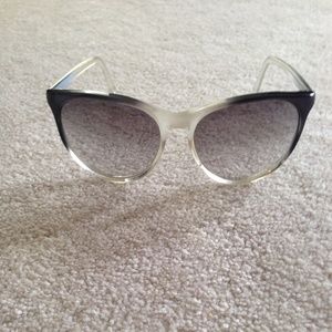 RARE 1970’s vintage Cat-Eye sunglasses.